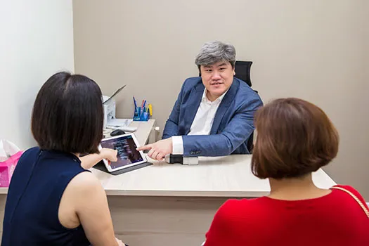 Dr. Ong Kong Wee - Best Breast Specialists and General Surgeons in Singapore